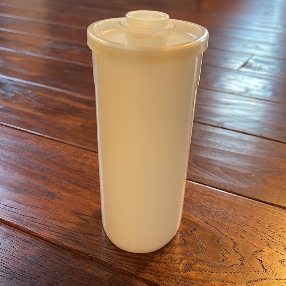Vintage 1970's Tupperware Sweet Saver with Flip Pour Spout Container - Picture 2 of 9
